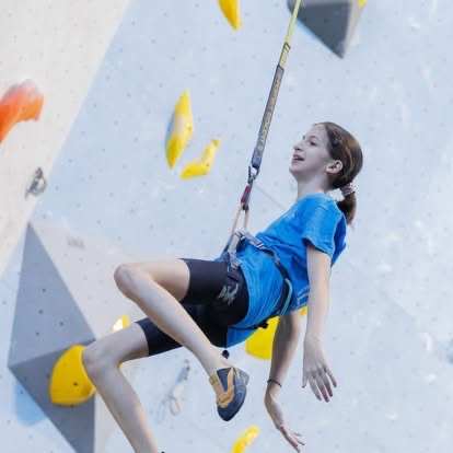 Cours enfants d'escalade à Marignier